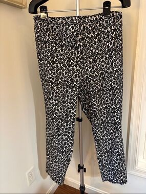 Dalia Black & White Floral Crop Pull On Pants Size 18